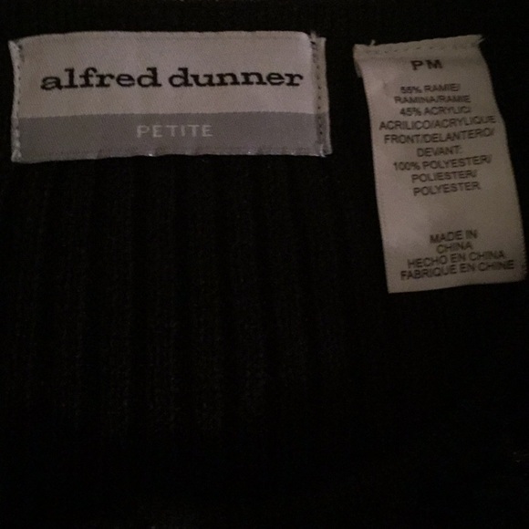 Sweater - Picture 3 of 3